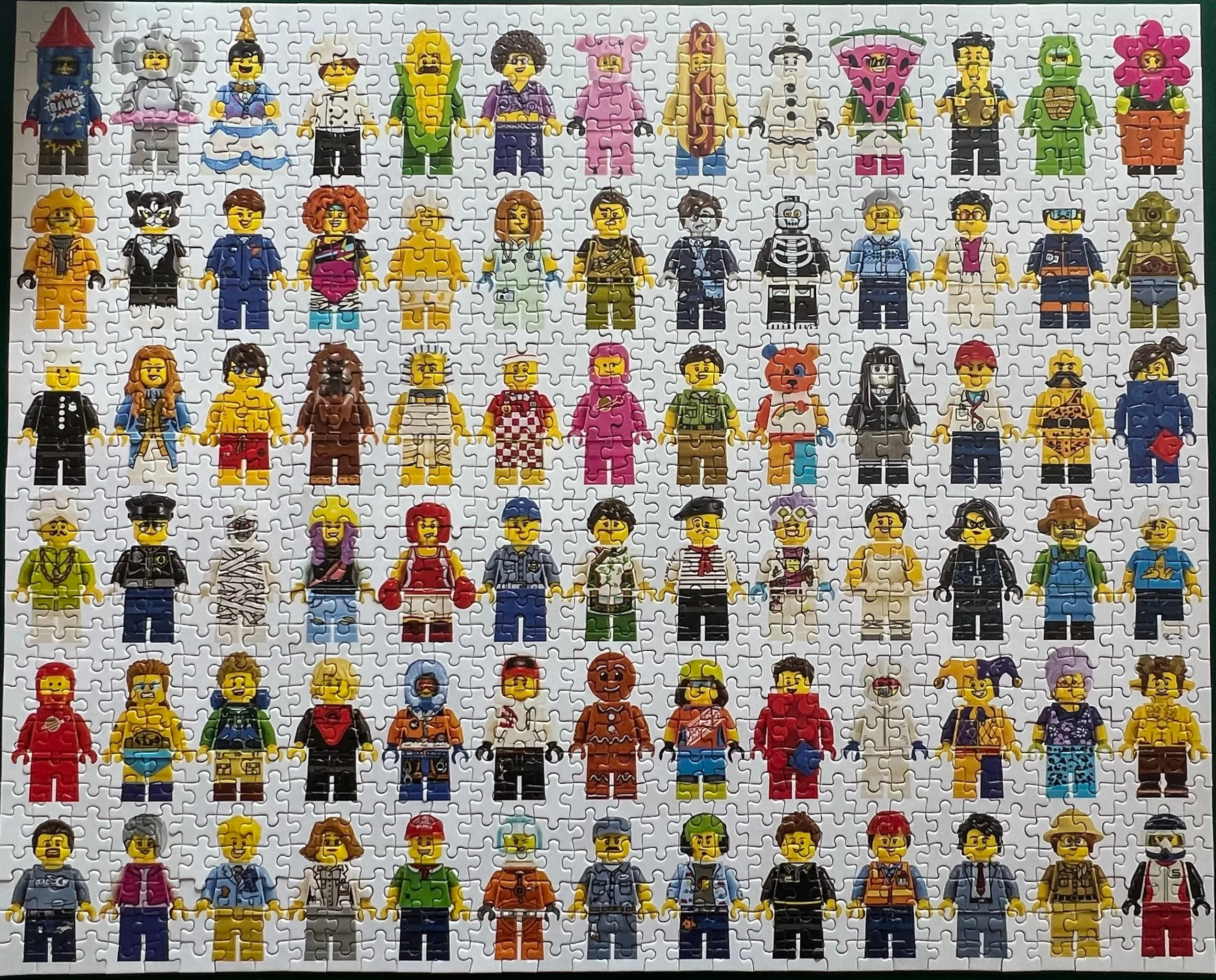 LEGO Minifigure – 1000 Piece Puzzle